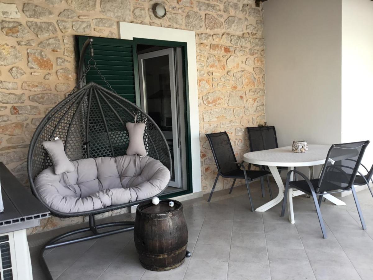 Stein Haus Villa Pirovac Kültér fotó